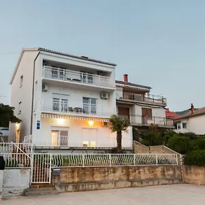 Kristijan Apartament Crikvenica